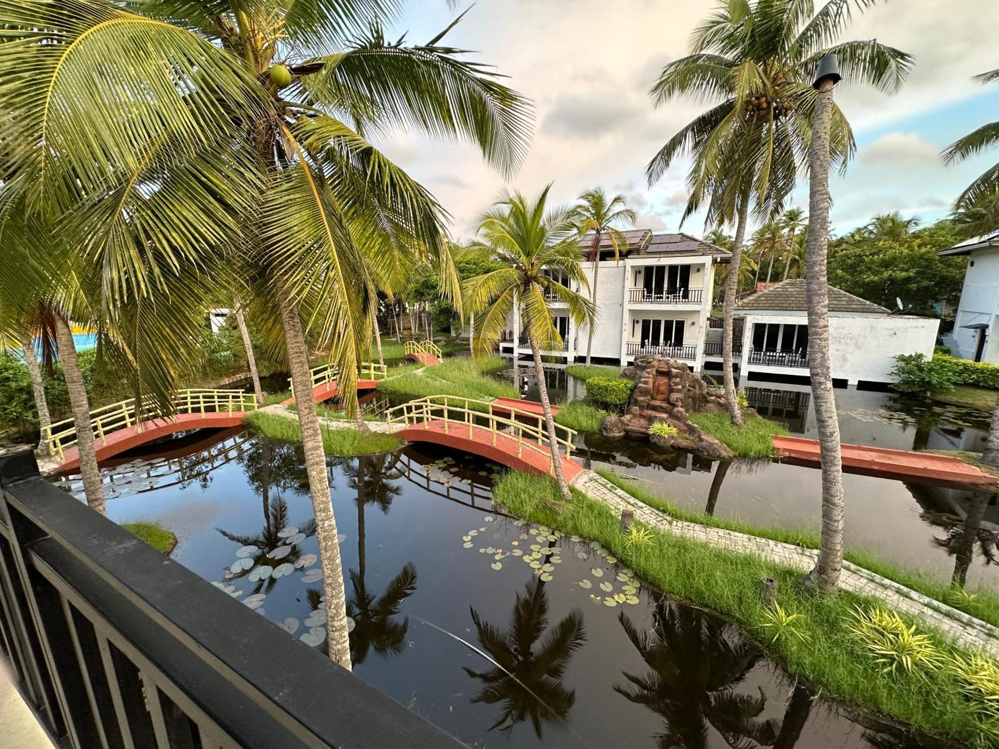Amaluna Resorts Негомбо Экстерьер фото