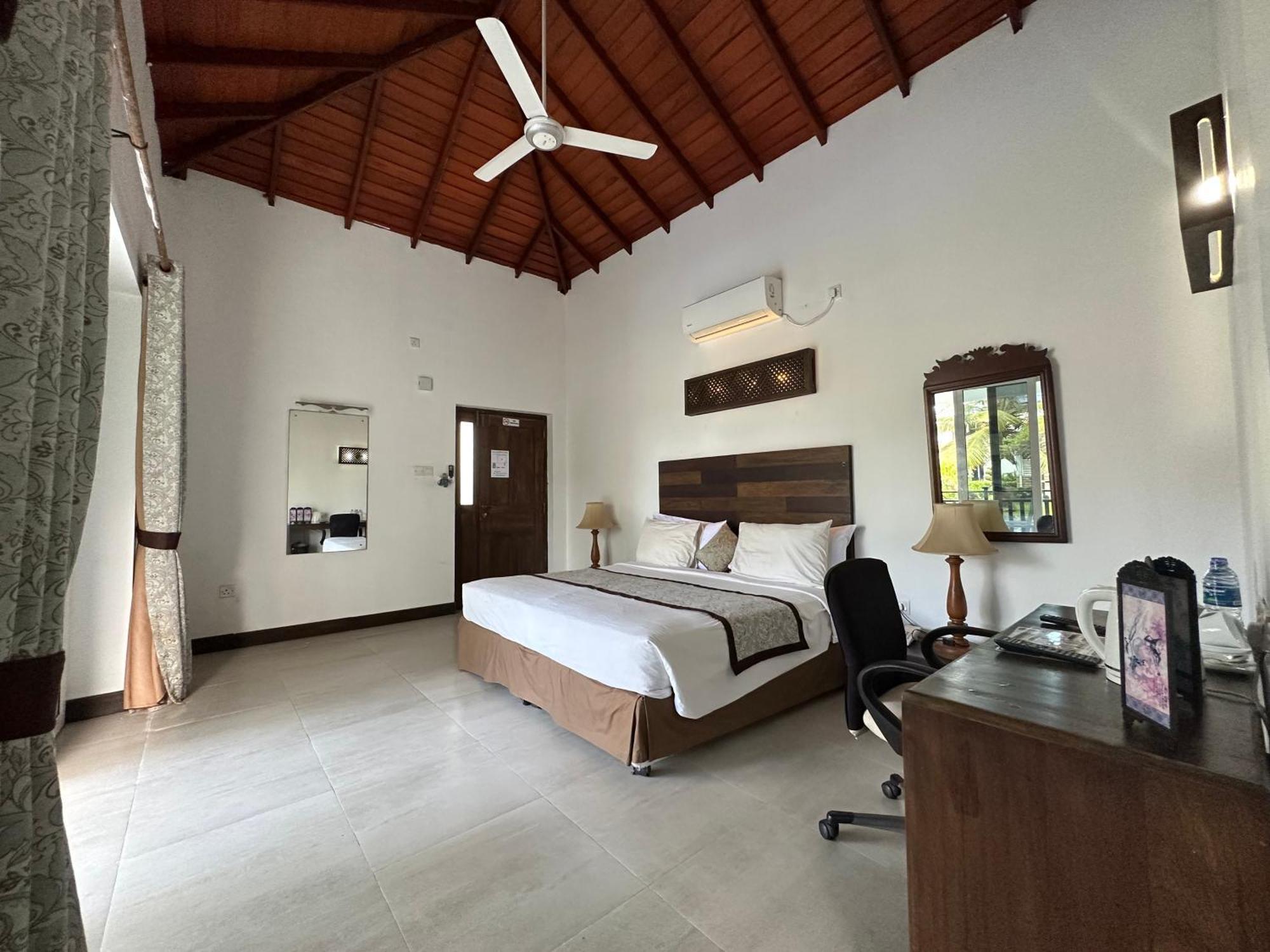 Amaluna Resorts Негомбо Экстерьер фото
