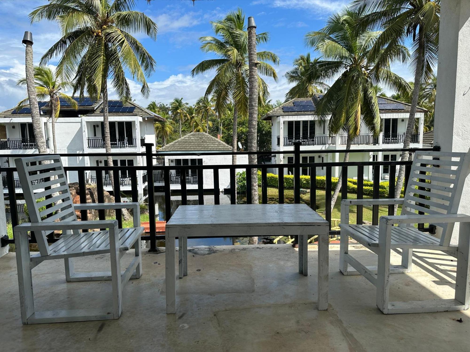 Amaluna Resorts Негомбо Экстерьер фото